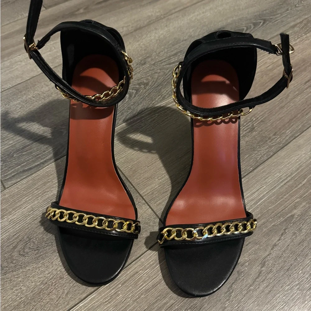Never worn. SHEIN women heels - Picture 2 of 3
